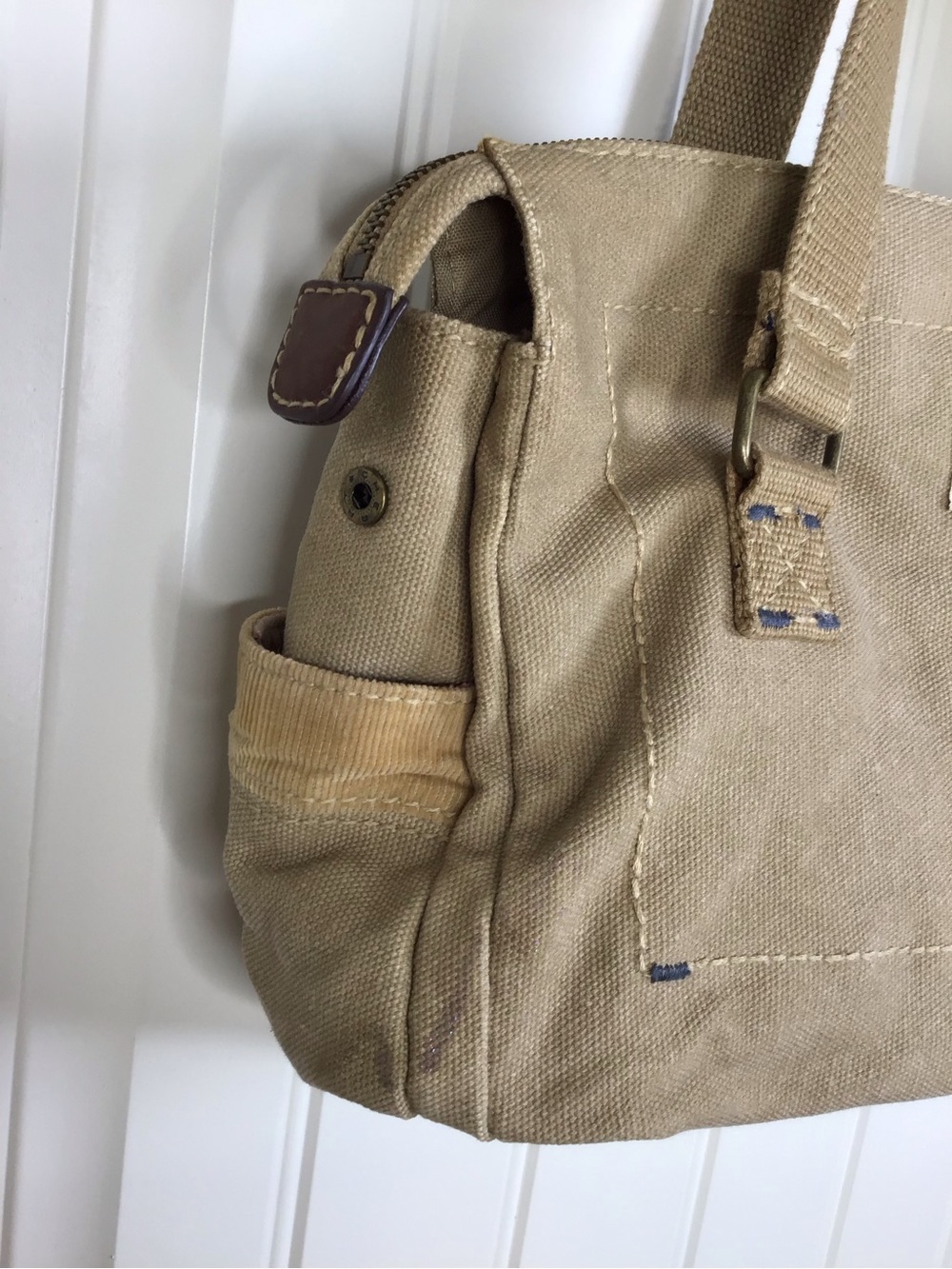 Fossil Canvas Utility Shoulder Bag Multi Pocket in Khaki. - Picture 5 of 10